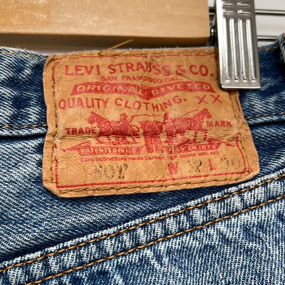 Vintage Levi's 501 cutoffs - Picture 4 of 5